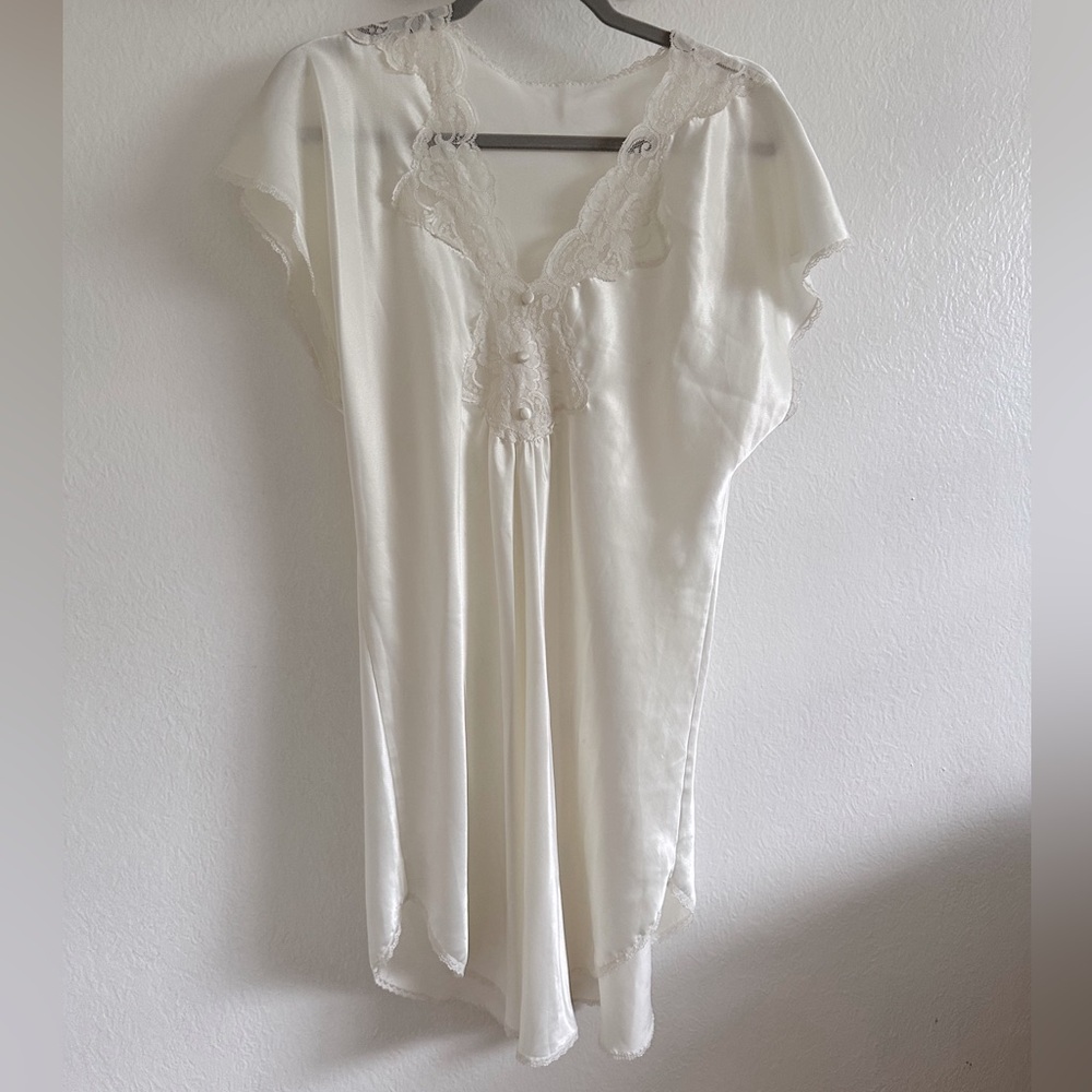 Vintage nightgown